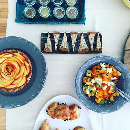 לינה וארוחת בוקר Casa Stones